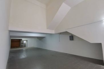 (3 Adjoining) Sultan Azlan Shah Jalan Ipoh