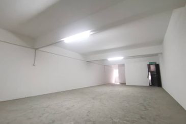 (3 Adjoining) Sultan Azlan Shah Jalan Ipoh