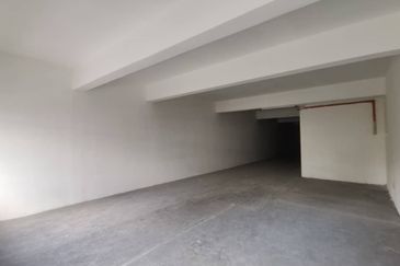 (3 Adjoining) Sultan Azlan Shah Jalan Ipoh