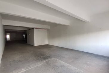 (3 Adjoining) Sultan Azlan Shah Jalan Ipoh