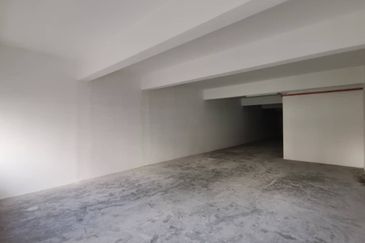 (3 Adjoining) Sultan Azlan Shah Jalan Ipoh