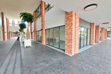 (Main Road) Gardens Square Gamuda Gardens Rawang Sungai Buloh North