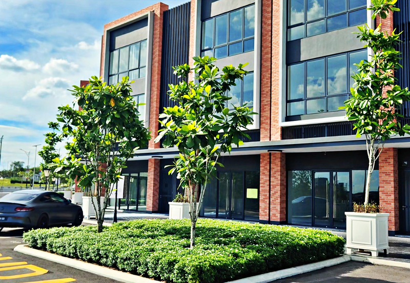 (Main Road) Gardens Square Gamuda Gardens Rawang Sungai Buloh North