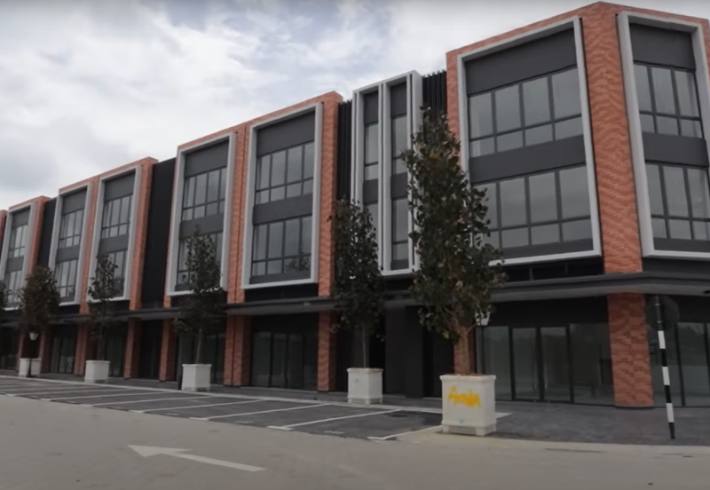 (End Lot Ground Floor) Gardens Square Gamuda Gardens Rawang Sungai Buloh North