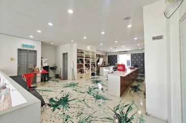 Pusat Perdagangan Maisons