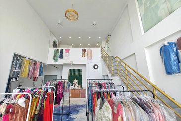 Pusat Perdagangan Maisons