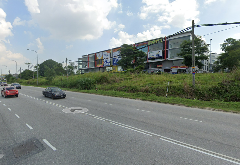 Pusat Perdagangan Maisons