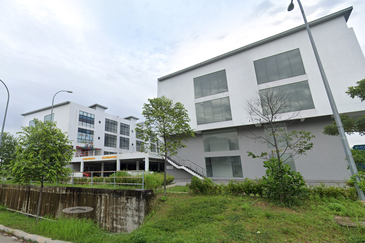 Pusat Perdagangan Maisons