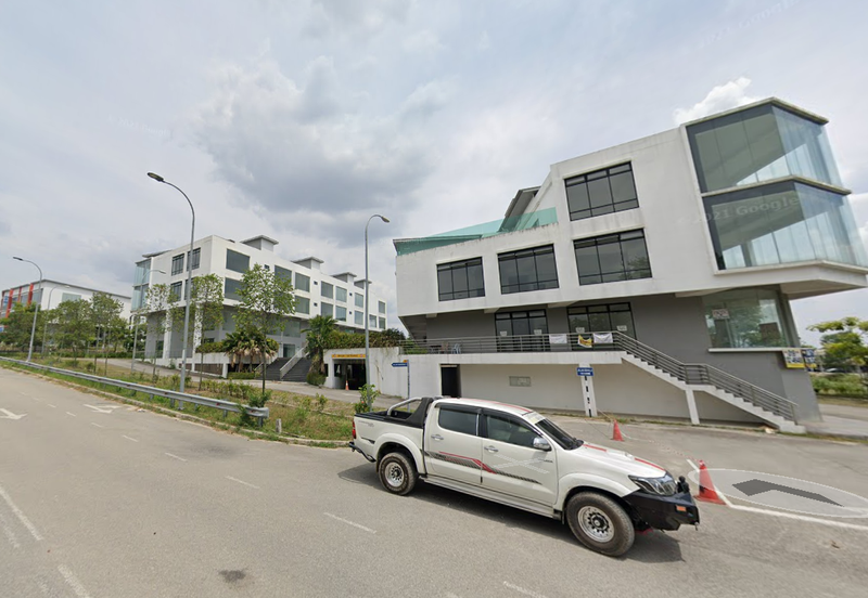 Pusat Perdagangan Maisons