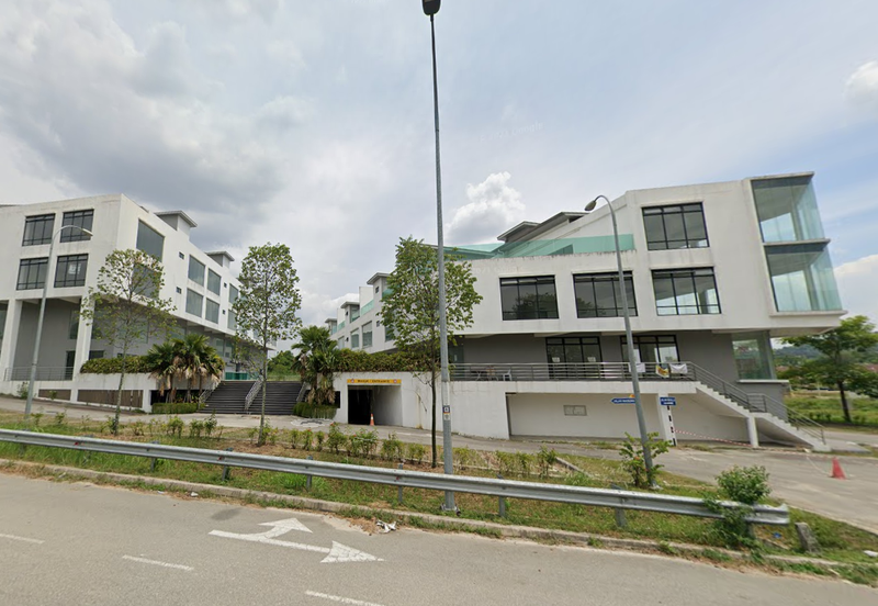 Pusat Perdagangan Maisons