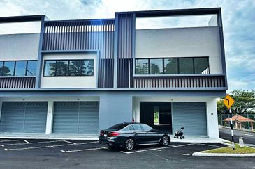 (Ground Floor) Twin Palms Taman Bukit Palma Kajang Sungai Long