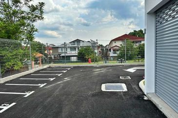 (Ground Floor) Twin Palms Taman Bukit Palma Kajang Sungai Long