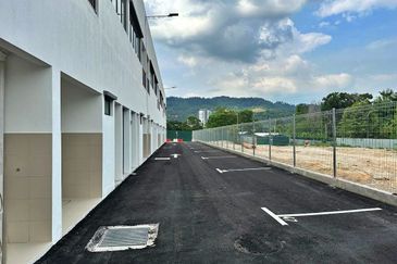 (Ground Floor) Twin Palms Taman Bukit Palma Kajang Sungai Long