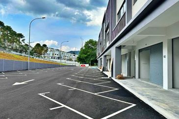 (Ground Floor) Twin Palms Taman Bukit Palma Kajang Sungai Long