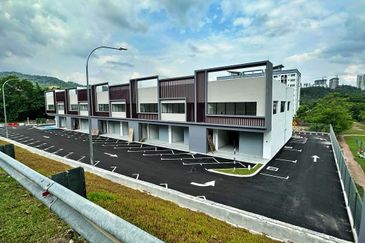 (Ground Floor) Twin Palms Taman Bukit Palma Kajang Sungai Long
