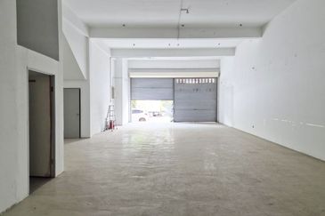 Pusat Perdagangan Alam Jaya