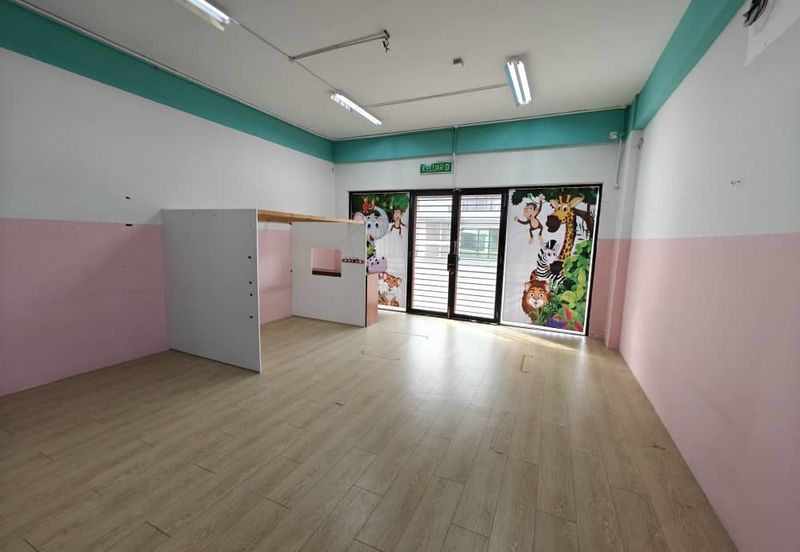 Pusat Perdagangan Maisons