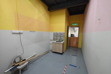 Pusat Perdagangan Maisons