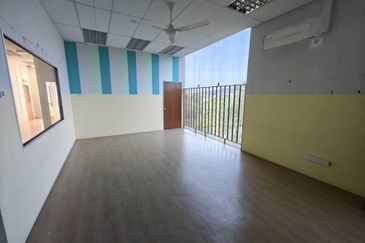 Pusat Perdagangan Maisons