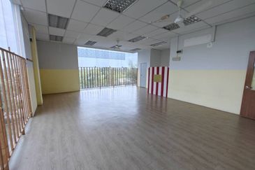 Pusat Perdagangan Maisons