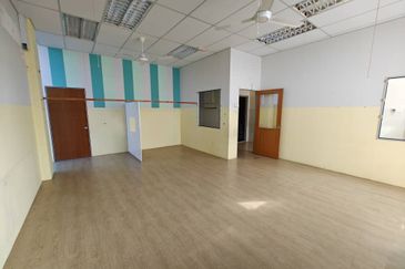 Pusat Perdagangan Maisons