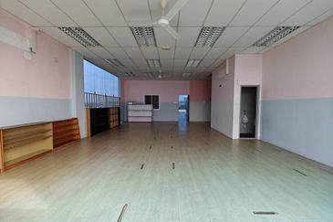 Pusat Perdagangan Maisons