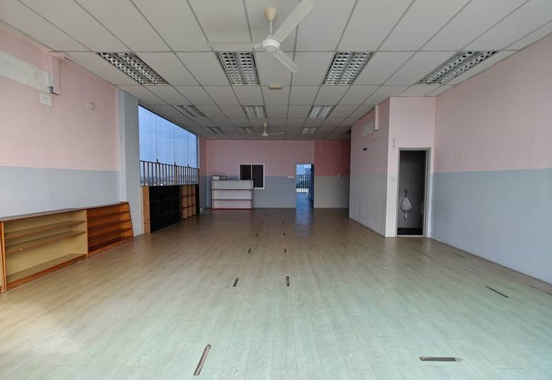 Pusat Perdagangan Maisons