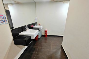 (Adjoining Ground Floor) KL Kampung Attap Jalan Maharajalela