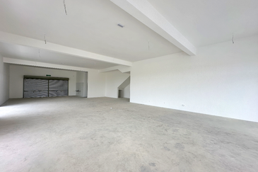 (2 Adjoining Main Road) Eco Grandeur Utopia Bandar Puncak Alam