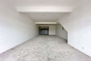 (2 Adjoining Main Road) Eco Grandeur Utopia Bandar Puncak Alam