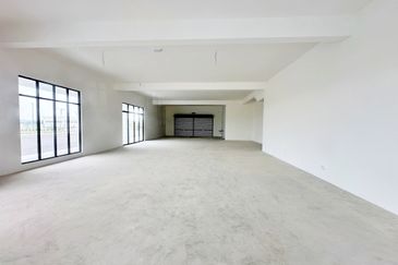 (2 Adjoining Main Road) Eco Grandeur Utopia Bandar Puncak Alam