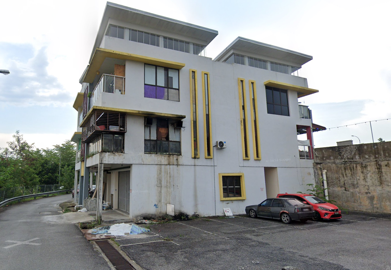 (2.5 Storey) Seri Pristana Business Centre Taman Seri Pristana Sungai Buloh Saujana Utama