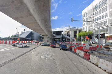 (Main Road ROI 4.84%) Jalan Ipoh Jalan Sultan Azlan Shah 