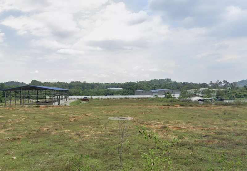 (2.2 Acres Industry Land W/Wareshouse) Kampung Orang Asli Kuang Rawang Sungai Buloh