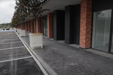 (Adjoining) Gardens Square Gamuda Gardens Rawang Sungai Buloh North