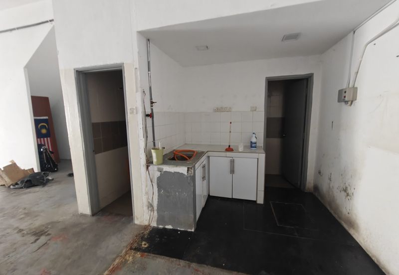 Taman Industrial Sungai Buloh (TSB Commercial Centre)