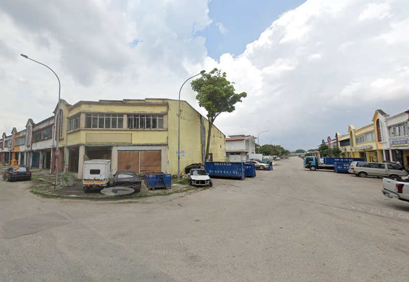 (Corner) Taman Perindustrian Bukit Kemuning Seksyen 34 Shah Alam