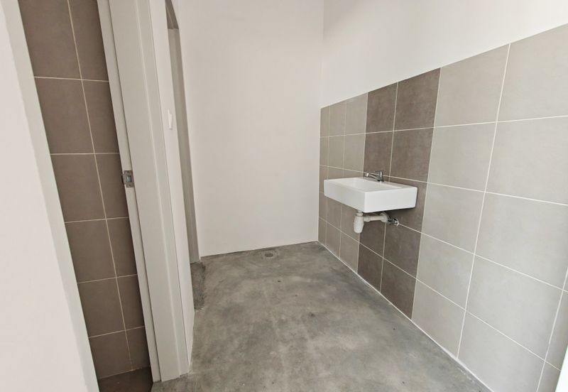 (MainRoad Adjoinig) Caledonia Avenue Batang Berjuntai Kuala Selangor IJOK Bestari Jaya