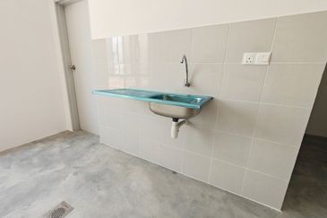 (MainRoad Adjoinig) Caledonia Avenue Batang Berjuntai Kuala Selangor IJOK Bestari Jaya