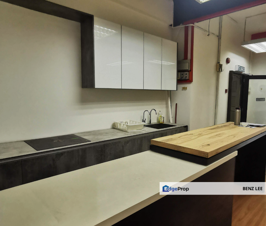 (Semi Furnished) 10 Boulevard Kampung Sungai Kayu Ara Petaling Jaya , Selangor, Petaling Jaya