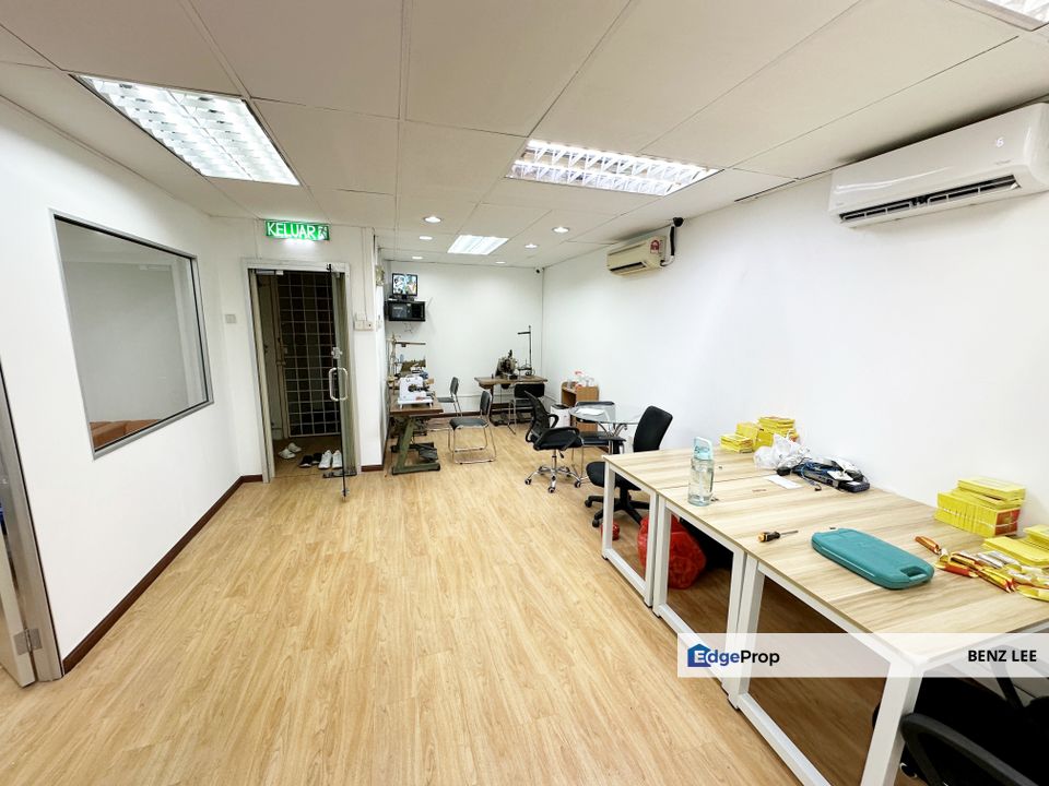 (Furnished Renovated) Desa Aman Puri Kepong Jalan Desa 1/3, Kuala Lumpur, Kepong