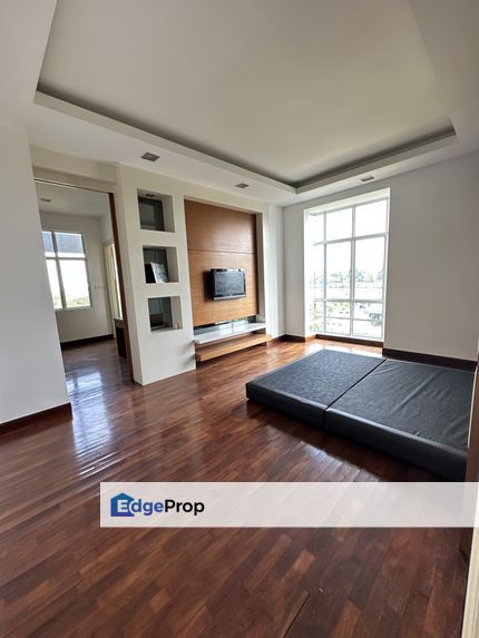 Brand New Corner Unit Freehold Negotiable , Selangor, Subang Jaya
