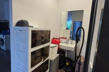 Henna Residence @ The Quartz