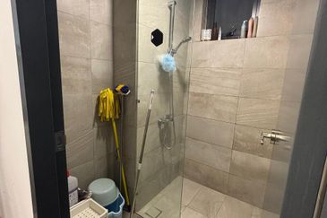 Henna Residence @ The Quartz