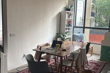 Henna Residence @ The Quartz