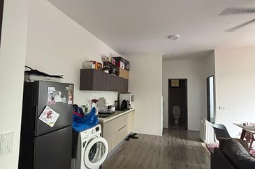 Henna Residence @ The Quartz