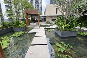 Henna Residence @ The Quartz