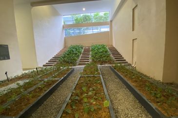 Henna Residence @ The Quartz