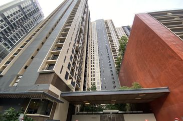 Henna Residence @ The Quartz