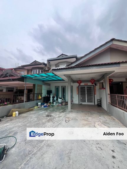 2sty House at Puchong Utama, Provided Semi-furnished. Nearby Bandar Puteri Puchong, Lotus Puchong & Batu 14, Selangor, Puchong